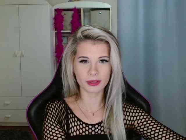 KristineNatural webcam