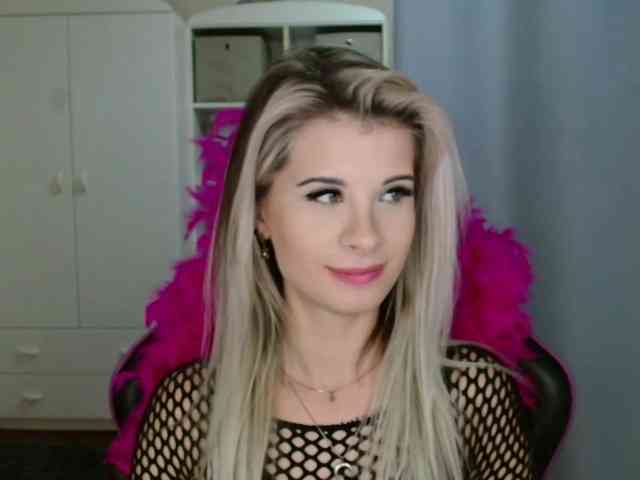 KristineNatural webcam