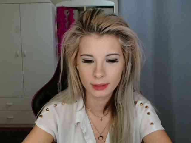 KristineNatural webcam
