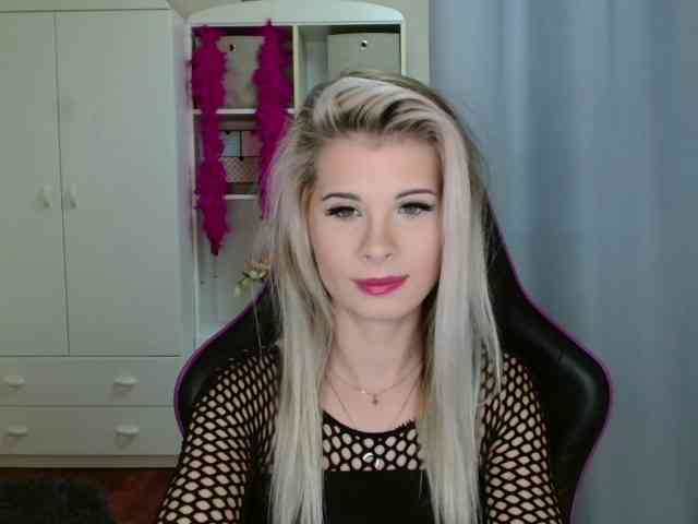 KristineNatural webcam