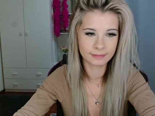 KristineNatural webcam