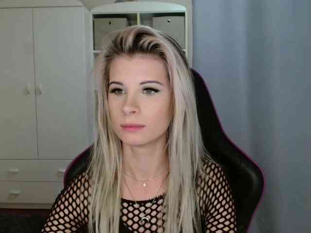 KristineNatural webcam