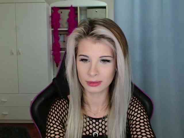 KristineNatural webcam