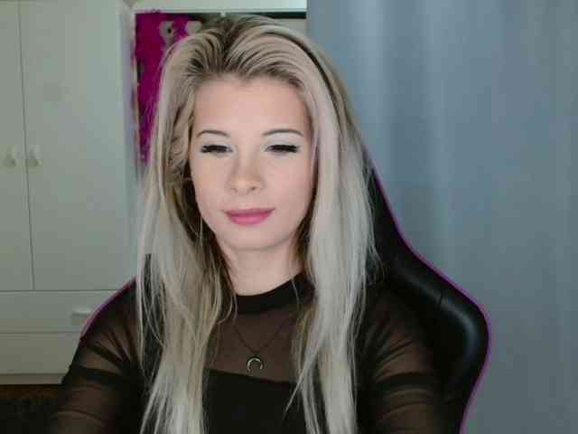 KristineNatural webcam