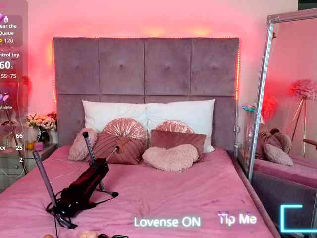 NicoleBondd webcam