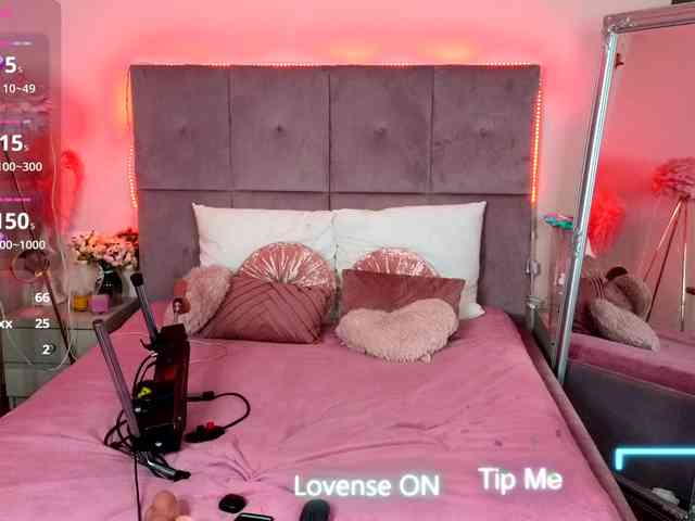 NicoleBondd webcam