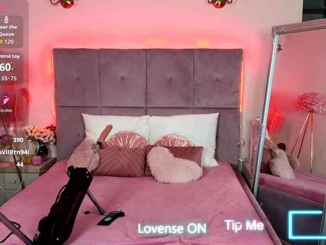 NicoleBondd webcam