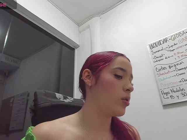 RedHeadSusy webcam