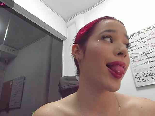 RedHeadSusy webcam