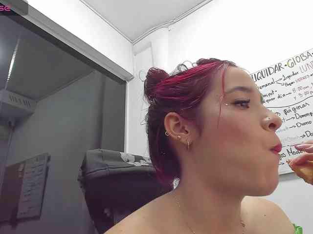 RedHeadSusy webcam