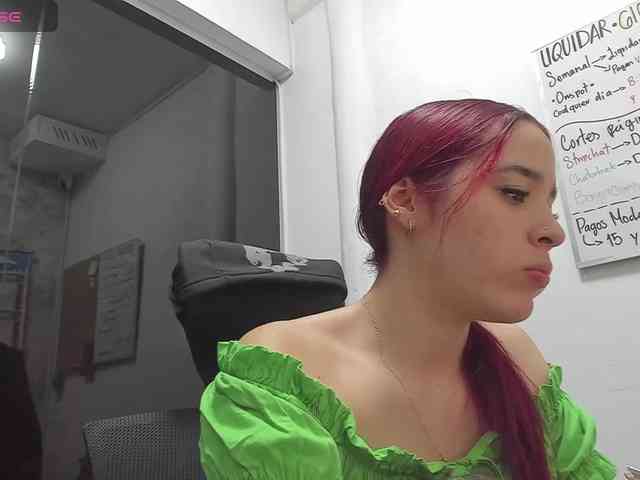 RedHeadSusy webcam