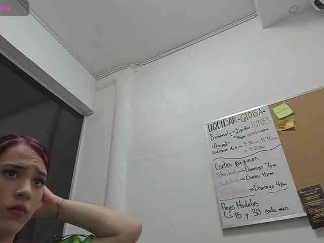 RedHeadSusy webcam