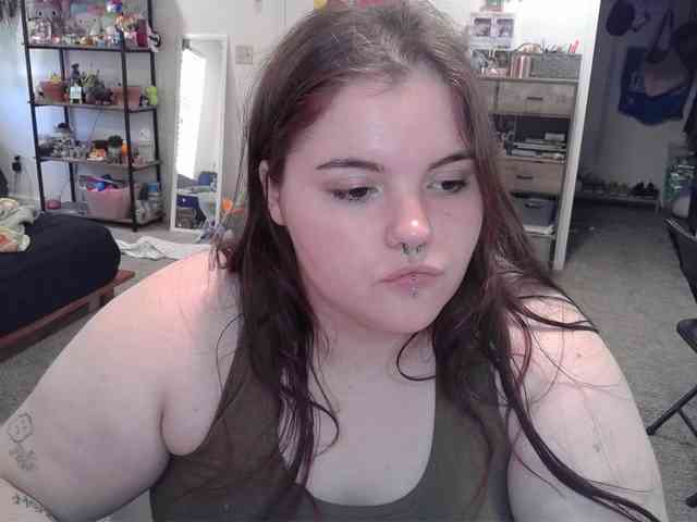 pretttypearl webcam
