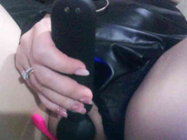 WildFantasyPassionx webcam