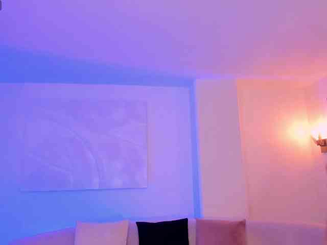 LucyWeiss webcam