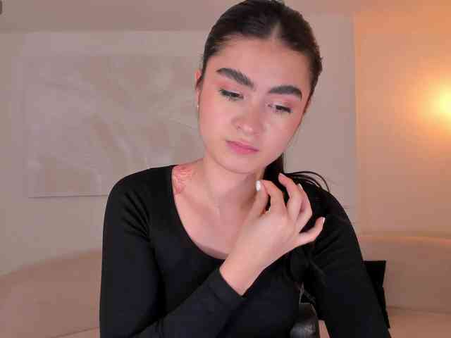 LucyWeiss webcam