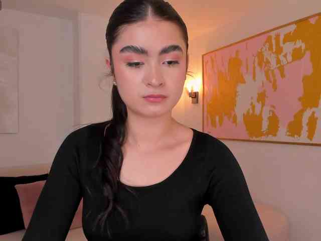 LucyWeiss webcam