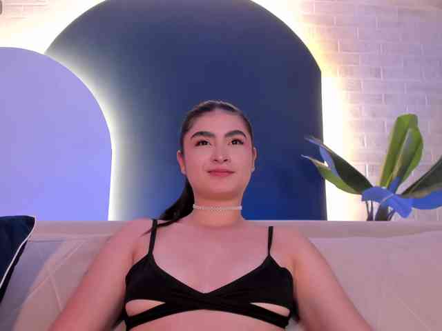 LucyWeiss webcam
