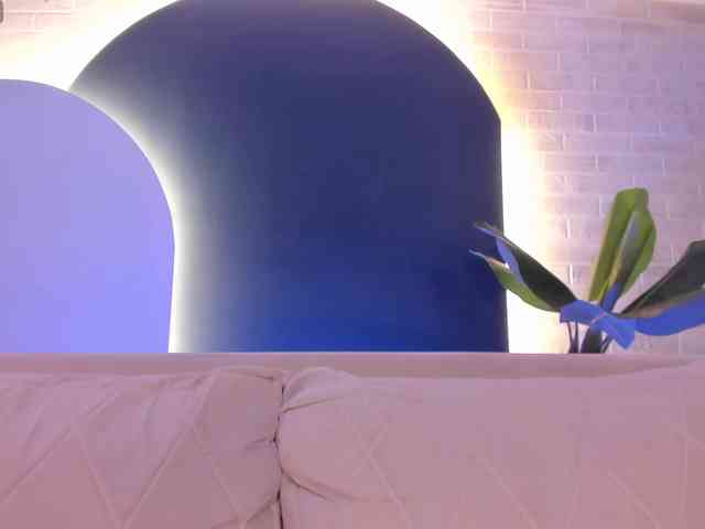 LucyWeiss webcam