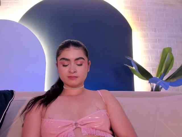 LucyWeiss webcam