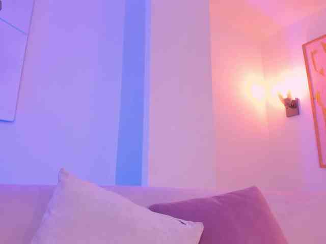 LucyWeiss webcam