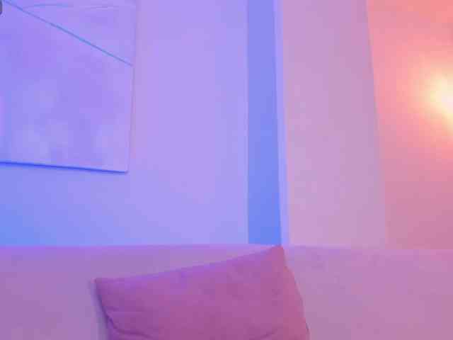 LucyWeiss webcam