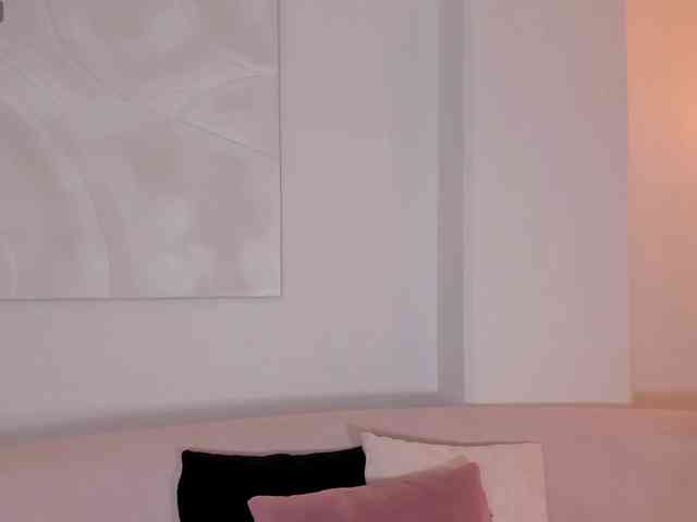 LucyWeiss webcam