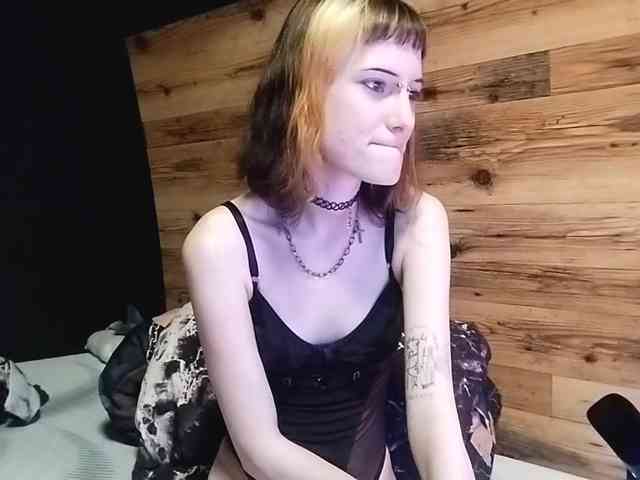 NellieKlingelhoefer webcam