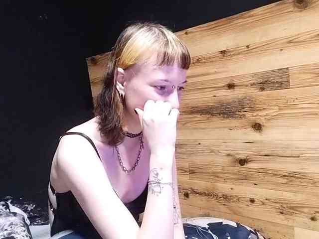 NellieKlingelhoefer webcam