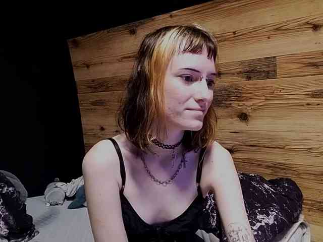 NellieKlingelhoefer webcam