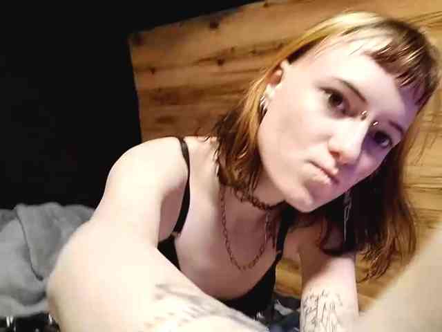 NellieKlingelhoefer webcam