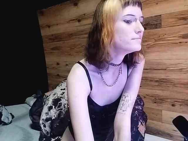 NellieKlingelhoefer webcam