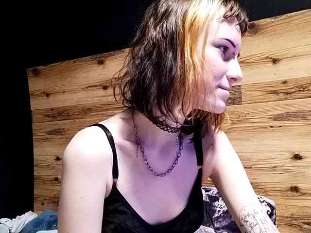 NellieKlingelhoefer webcam