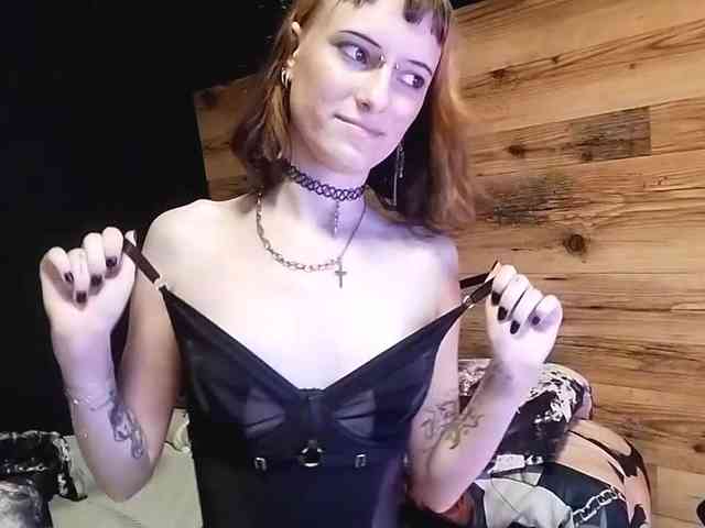 NellieKlingelhoefer webcam