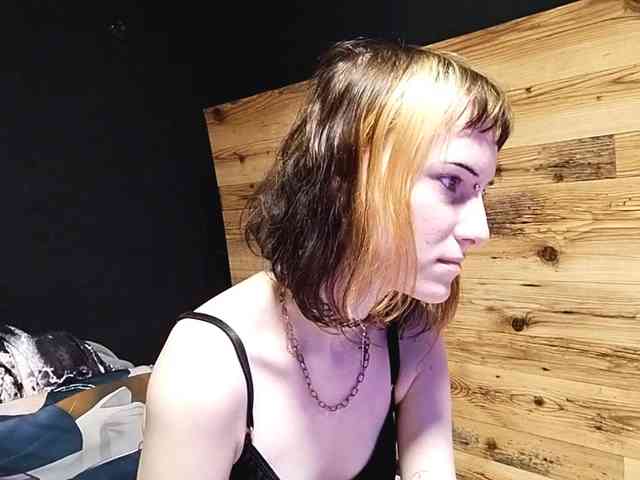 NellieKlingelhoefer webcam