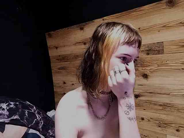 NellieKlingelhoefer webcam