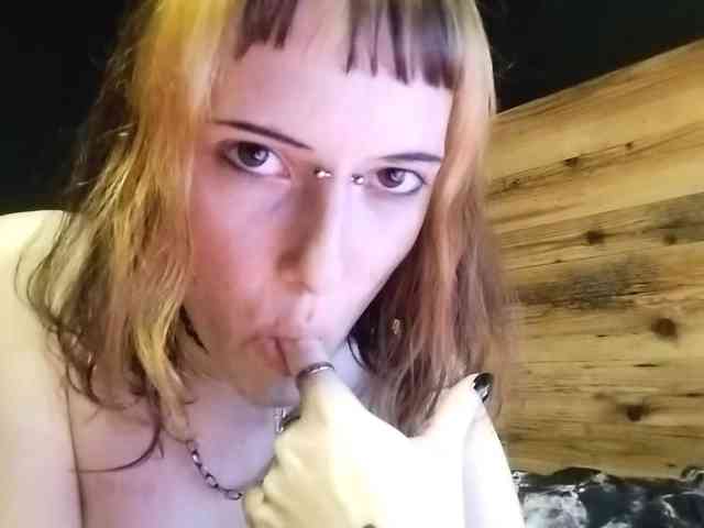 NellieKlingelhoefer webcam