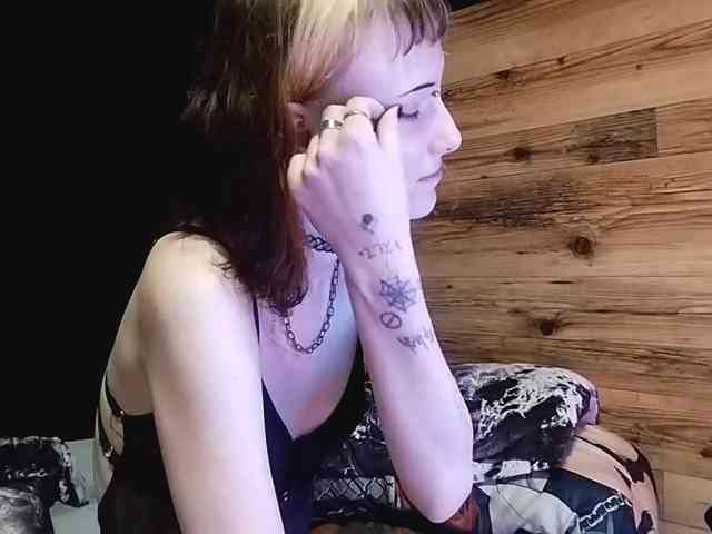 NellieKlingelhoefer webcam