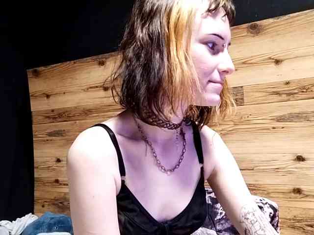 NellieKlingelhoefer webcam