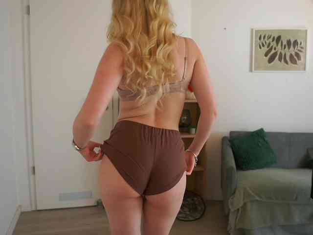 peachyliana webcam