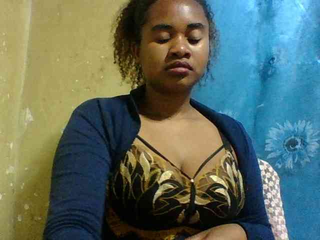 Marie121 webcam