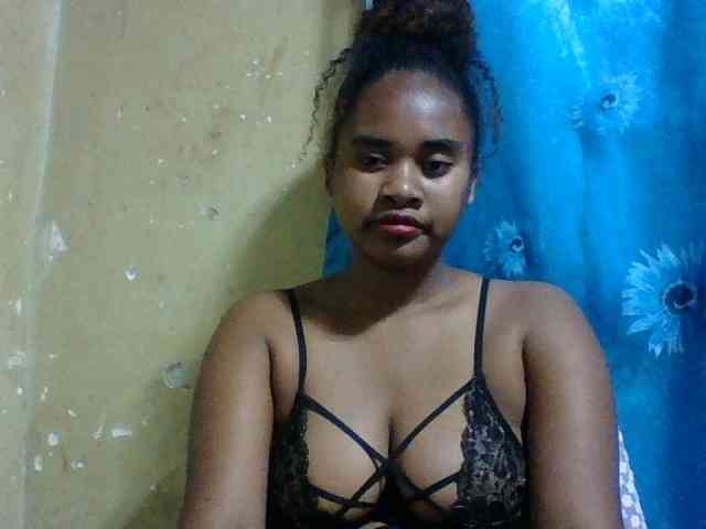 Marie121 webcam