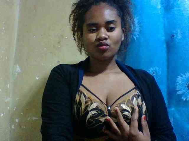 Marie121 webcam