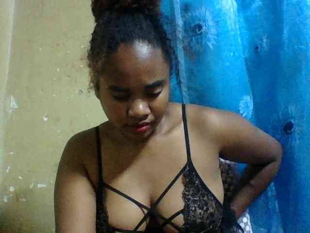 Marie121 webcam