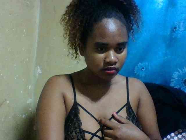 Marie121 webcam