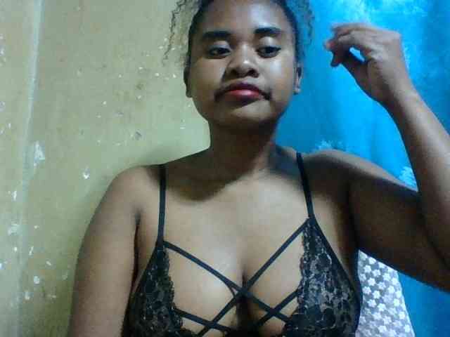 Marie121 webcam
