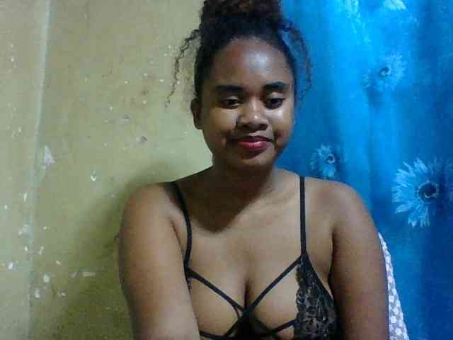 Marie121 webcam