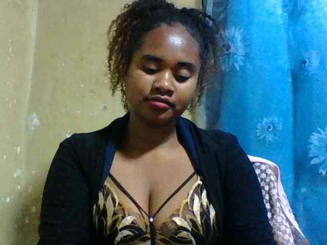 Marie121 webcam