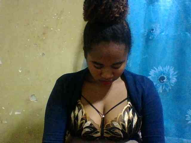 Marie121 webcam