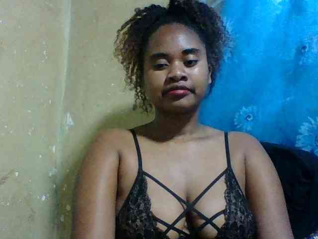 Marie121 webcam